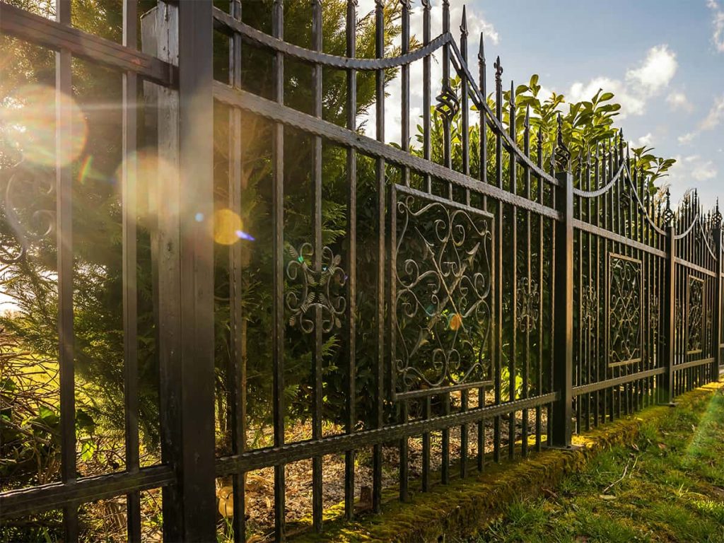 Fencing Contractor in Katy